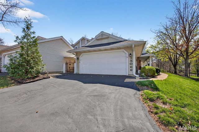 15066 Green Circle Drive, Chesterfield, MO 63017