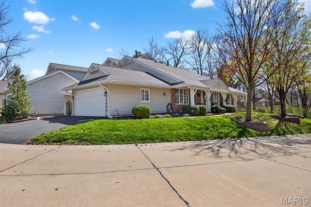 15066 Green Circle Drive, Chesterfield, MO 63017