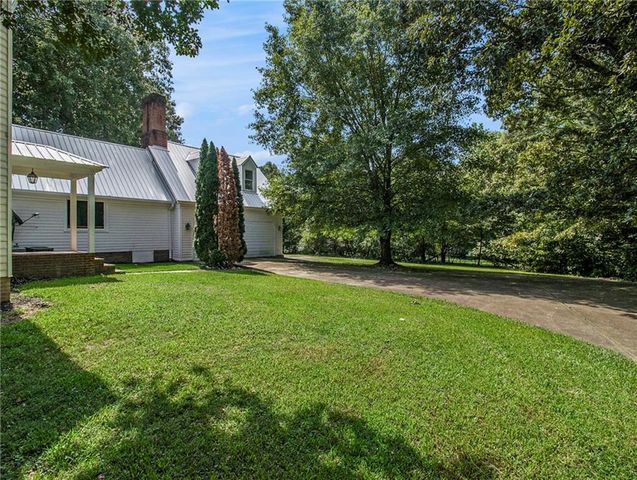 5809 Warren Farm SW Road, Powder Springs, GA 30127
