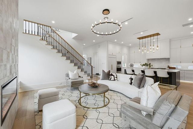 4441 Valerie Street, Bellaire, TX 77401