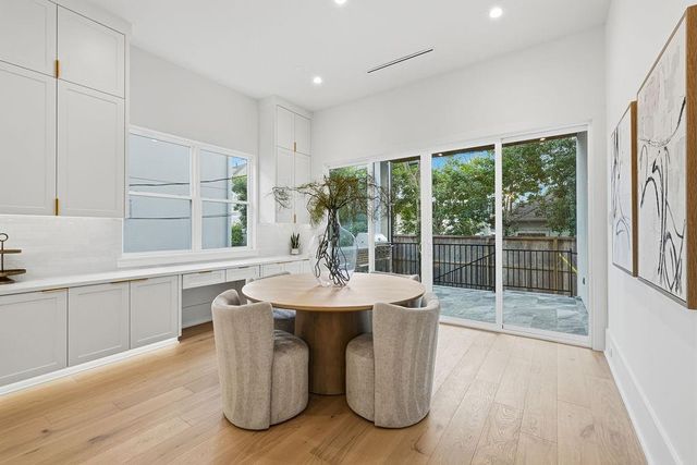 4441 Valerie Street, Bellaire, TX 77401