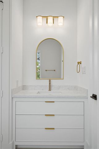 4441 Valerie Street, Bellaire, TX 77401