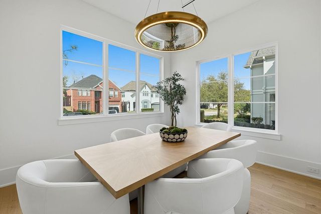 4441 Valerie Street, Bellaire, TX 77401