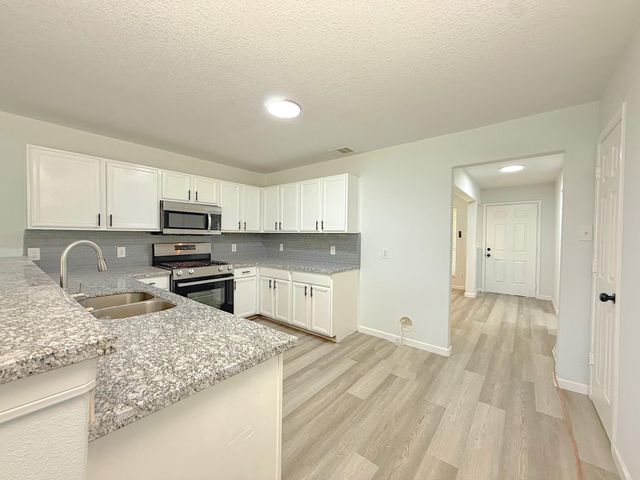 7902 Sesame Street, Baytown, TX 77521