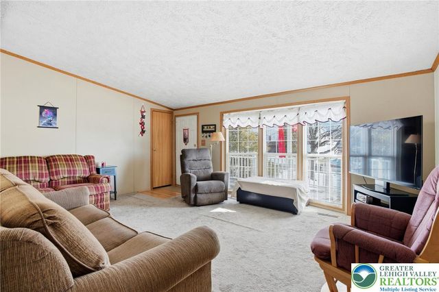 4234 Independence Lane, Lehigh Twp, PA 18088