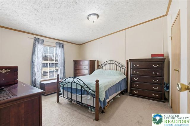 4234 Independence Lane, Lehigh Twp, PA 18088