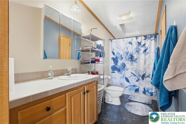 4234 Independence Lane, Lehigh Twp, PA 18088