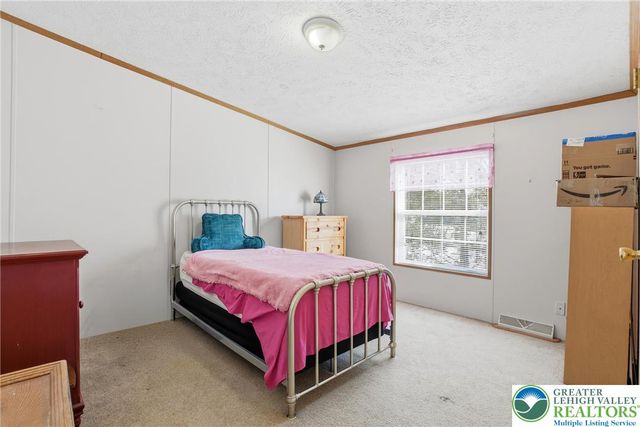 4234 Independence Lane, Lehigh Twp, PA 18088