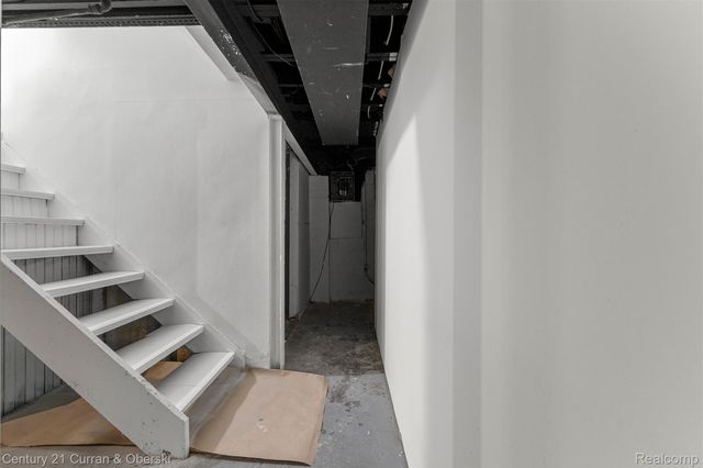 19551 Five Points Street, Redford Charter Township, MI 48240