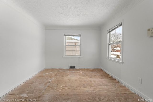 19551 Five Points Street, Redford Charter Township, MI 48240