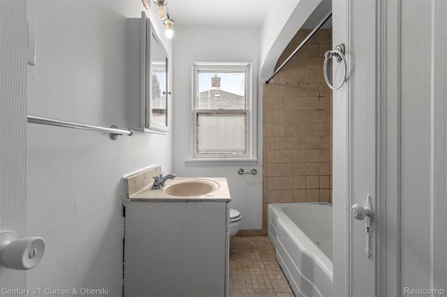 19551 Five Points Street, Redford Charter Township, MI 48240