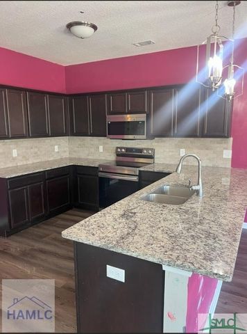 170 Joann Lewis Lane, Hinesville, GA 31313