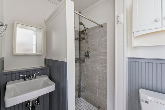 400 Lewis Street, Tallahassee, FL 32301