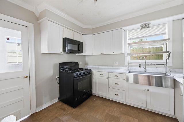 400 Lewis Street, Tallahassee, FL 32301