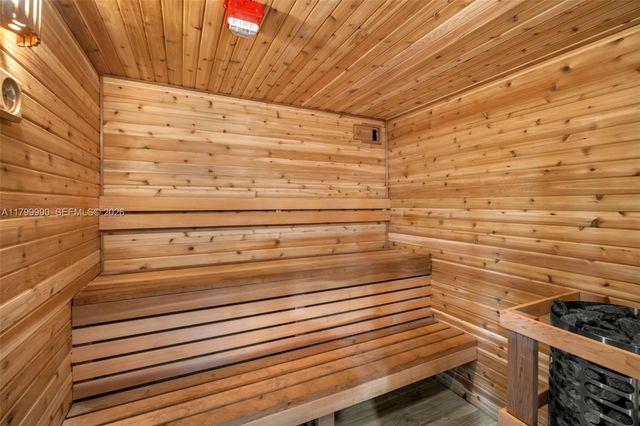 17021 N Bay Road 105, Sunny Isles Beach, FL 33160