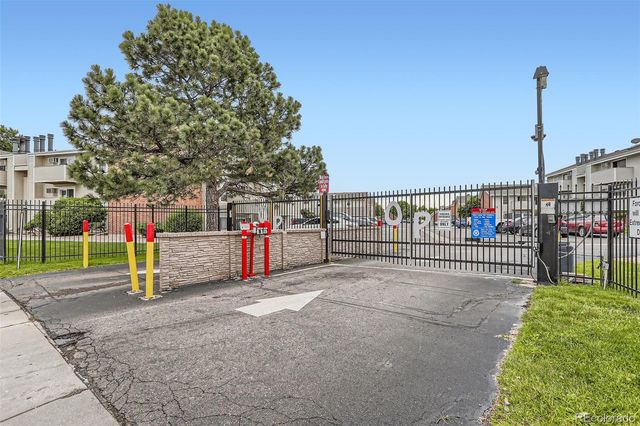 10150 E Virginia Avenue 4-301, Denver, CO 80247