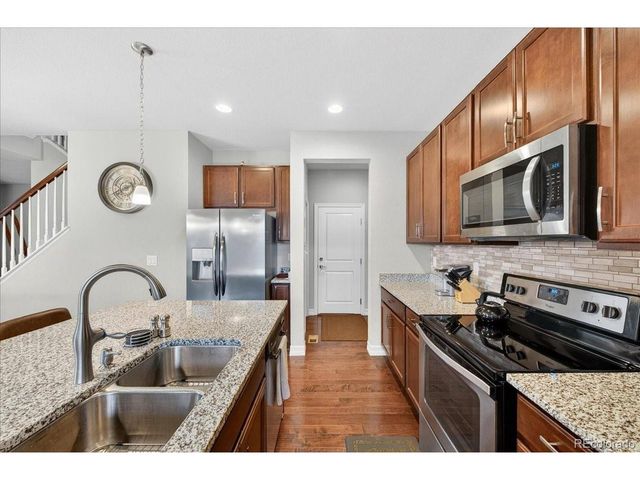 7315 S Robertsdale Way, Aurora, CO 80016
