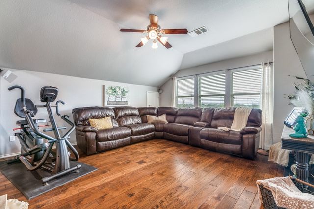 705 Golden Bear Lane, Mckinney, TX 75072