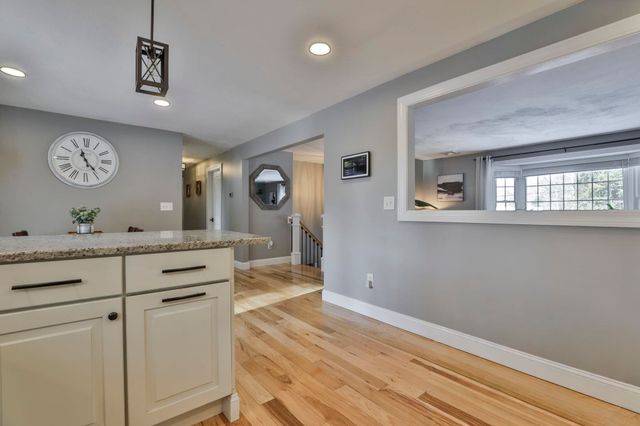 26 Sunapee Street, Nashua, NH 03063