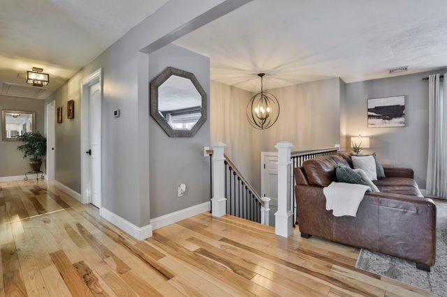 26 Sunapee Street, Nashua, NH 03063