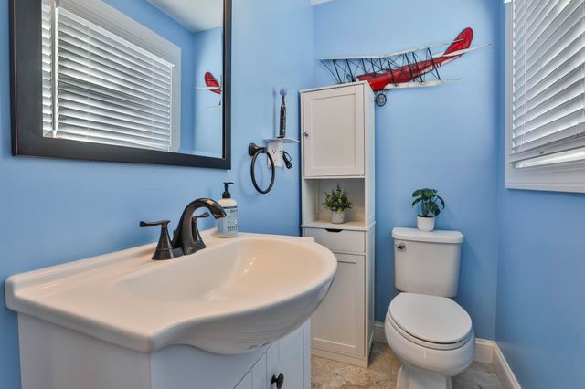 26 Sunapee Street, Nashua, NH 03063