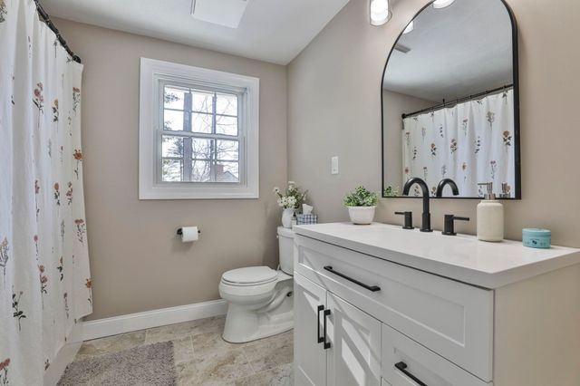 26 Sunapee Street, Nashua, NH 03063