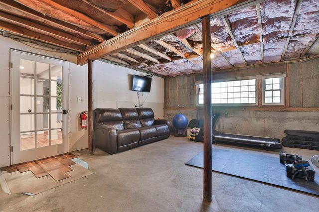 26 Sunapee Street, Nashua, NH 03063