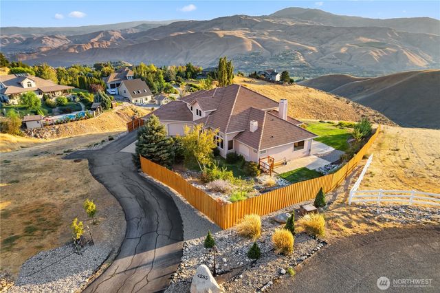 4285 W Eaglerock Place, Wenatchee, WA 98801
