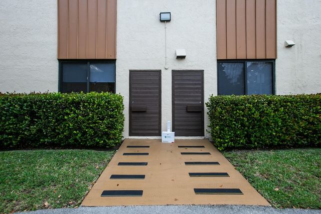 1881 N University Dr 110, Coral Springs, FL 33071