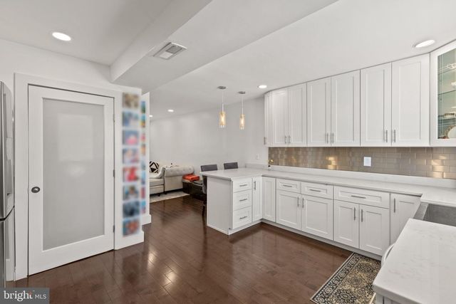 2218 16TH ST NE, Washington, DC 20018