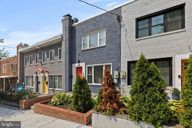 2218 16TH ST NE, Washington, DC 20018