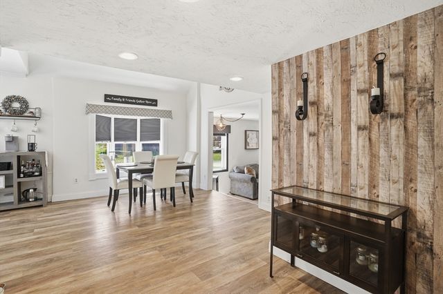 299 Clarke Road Ext, Sturbridge, MA 01518