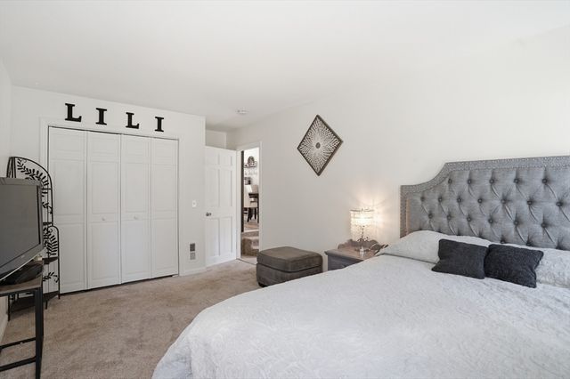 299 Clarke Road Ext, Sturbridge, MA 01518