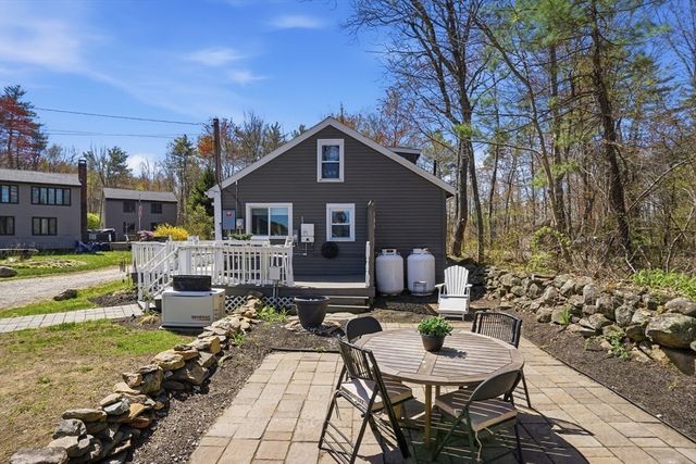 299 Clarke Road Ext, Sturbridge, MA 01518