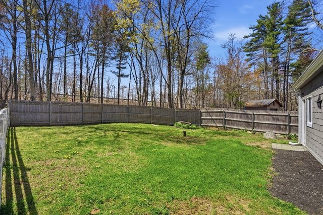 299 Clarke Road Ext, Sturbridge, MA 01518