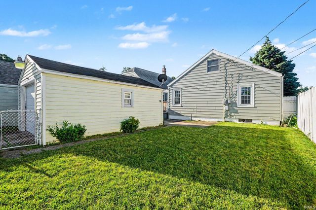 1904 Milburn Boulevard, Mishawaka, IN 46544