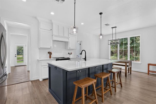 1125 Wildflower Loop, Cache, OK 73527