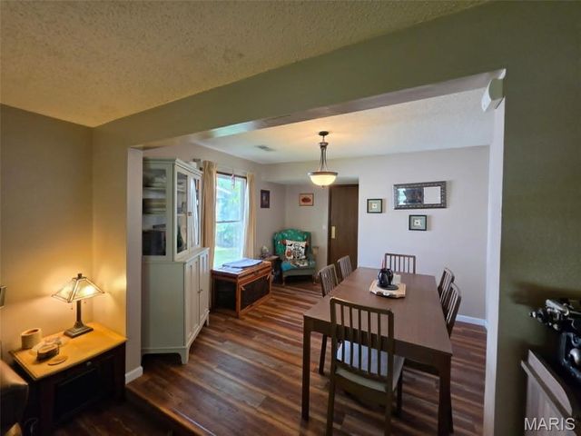 850 Fort Henry Road, Belleville, IL 62221
