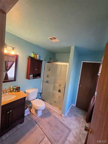 850 Fort Henry Road, Belleville, IL 62221