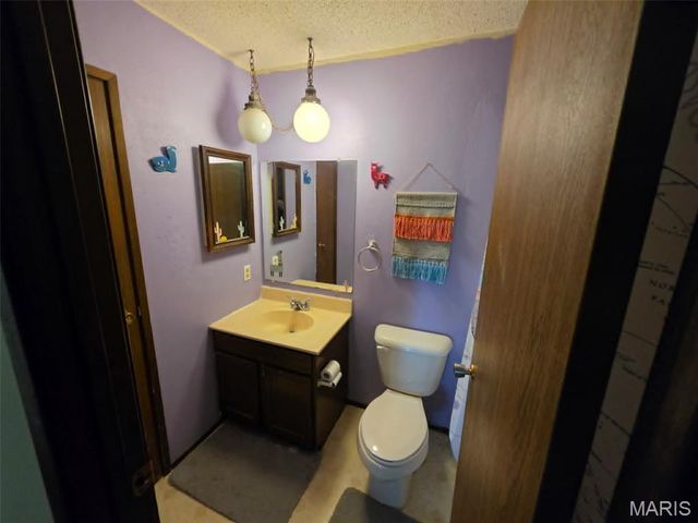 850 Fort Henry Road, Belleville, IL 62221