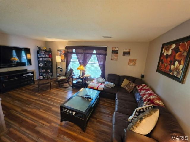 850 Fort Henry Road, Belleville, IL 62221