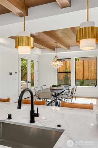 142 160th Avenue SE, Bellevue, WA 98008