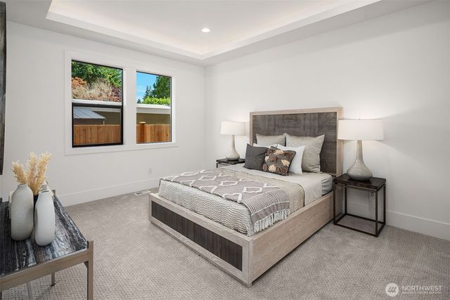 142 160th Avenue SE, Bellevue, WA 98008