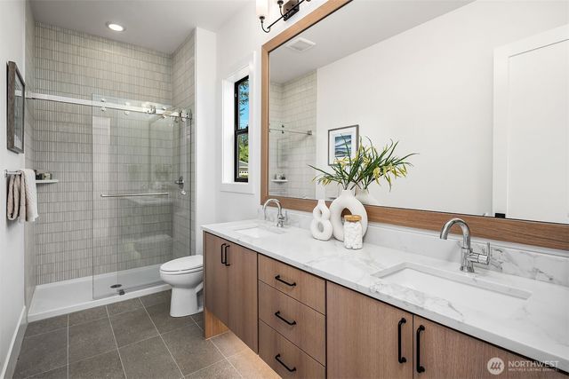 142 160th Avenue SE, Bellevue, WA 98008