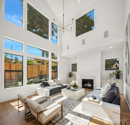 142 160th Avenue SE, Bellevue, WA 98008