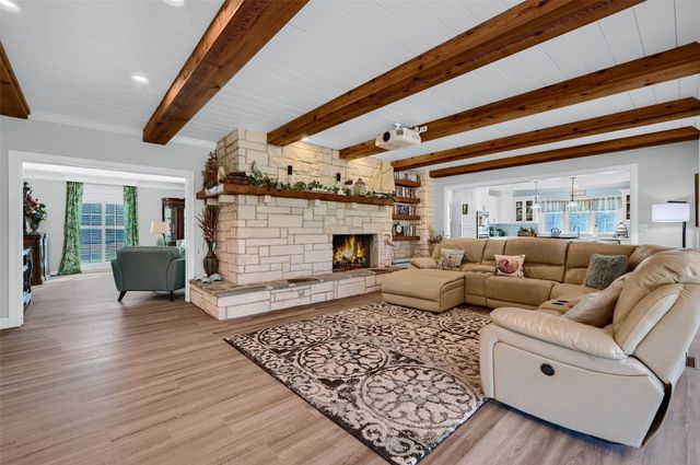 1016 Crestview Drive, Sherman, TX 75092