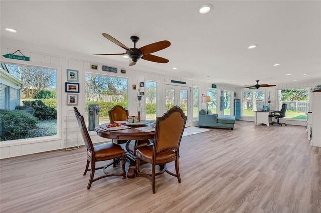 1016 Crestview Drive, Sherman, TX 75092