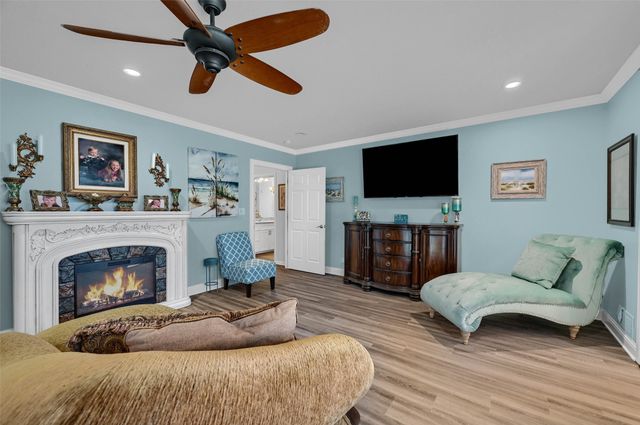 1016 Crestview Drive, Sherman, TX 75092