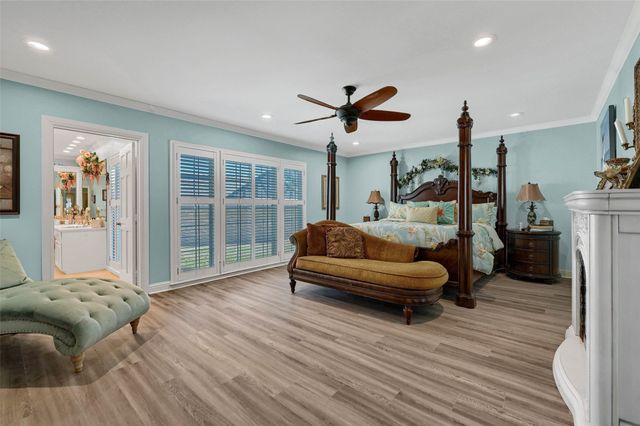 1016 Crestview Drive, Sherman, TX 75092