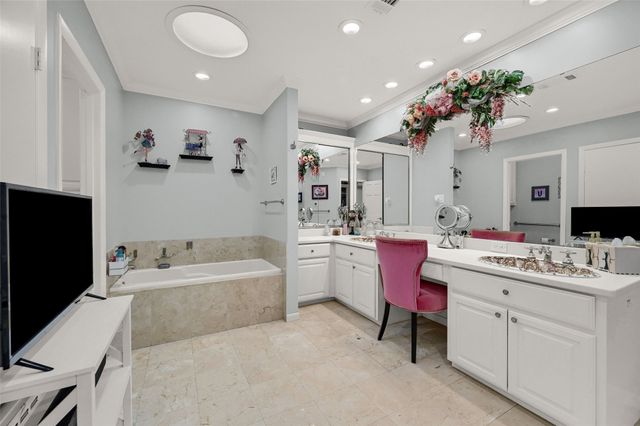1016 Crestview Drive, Sherman, TX 75092
